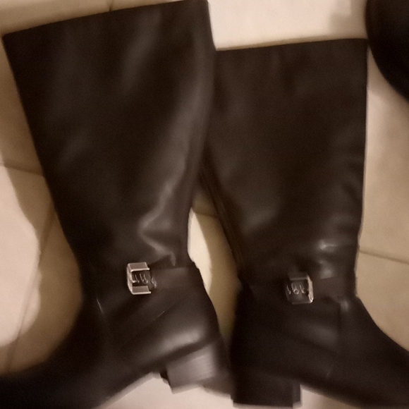 Knee high riding boots - Picture 1 of 3